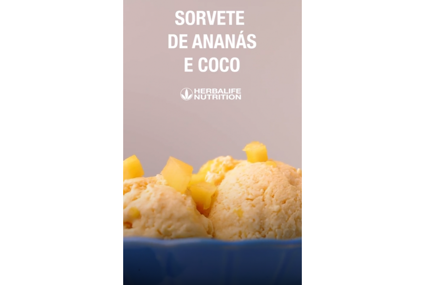 Sorvete de ananás e coco